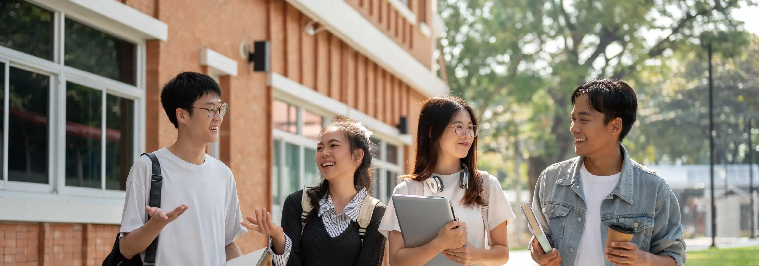 International cultural explorers who create the future.